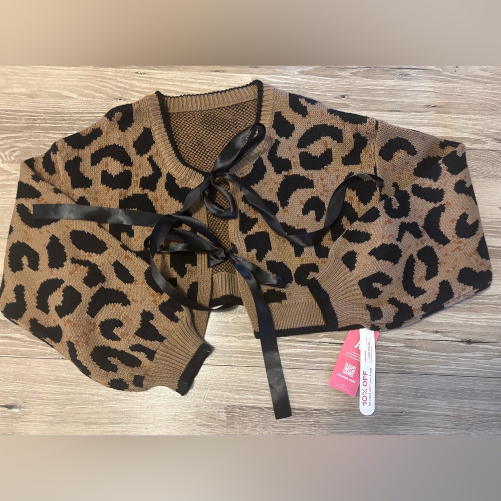 New Cropped Leopard Print Cardigan with Black Ribbon Ties